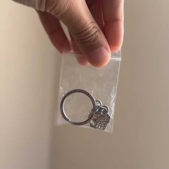 "Middle Sis" Keychain Accessory - Picture 4 of 4